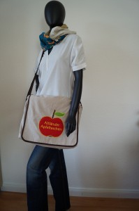 Golden Delicious - Altländer Apfeltaschen - über der Schulter
