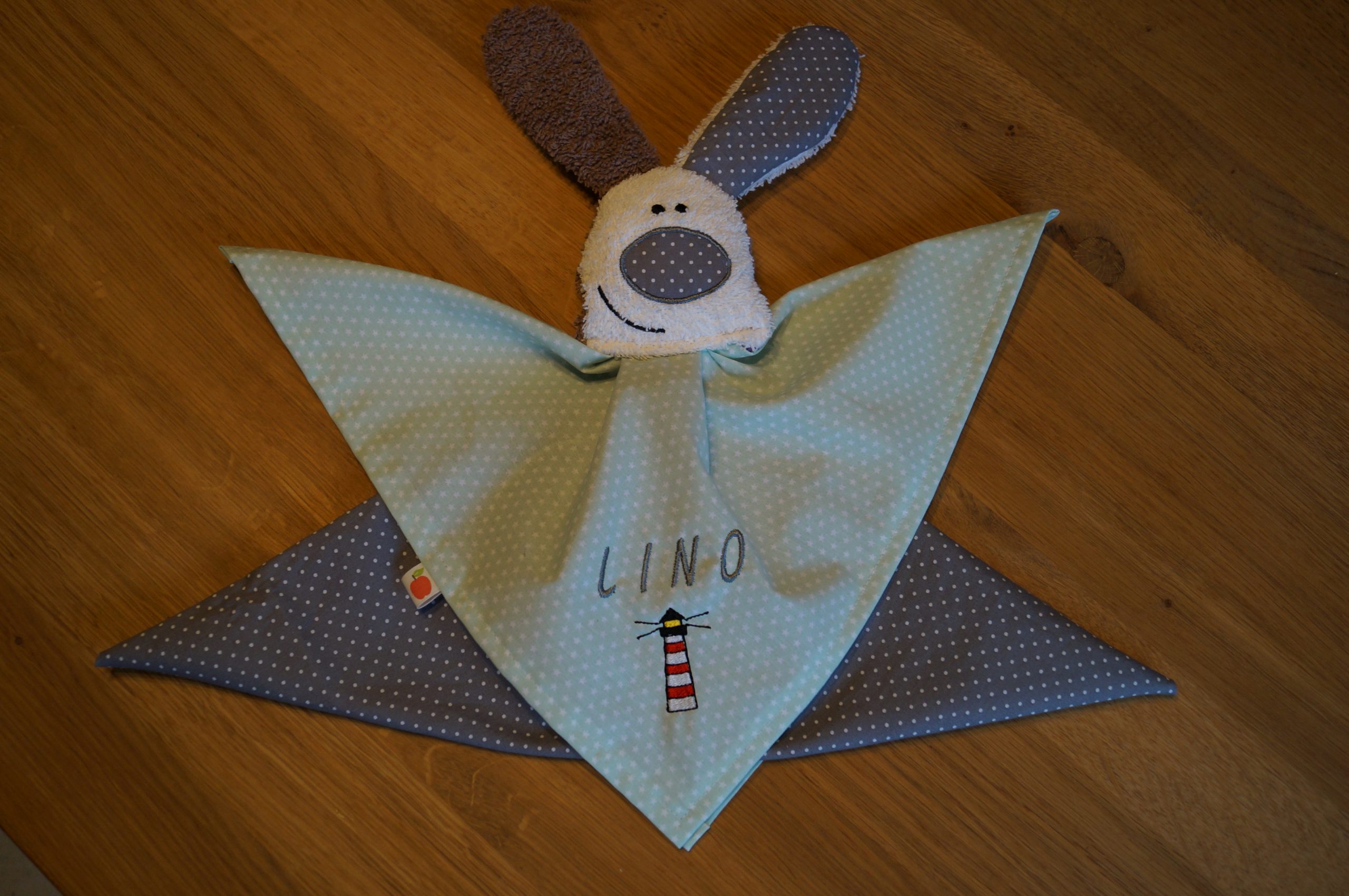 Schnuffel Lino mit Leuchtturm